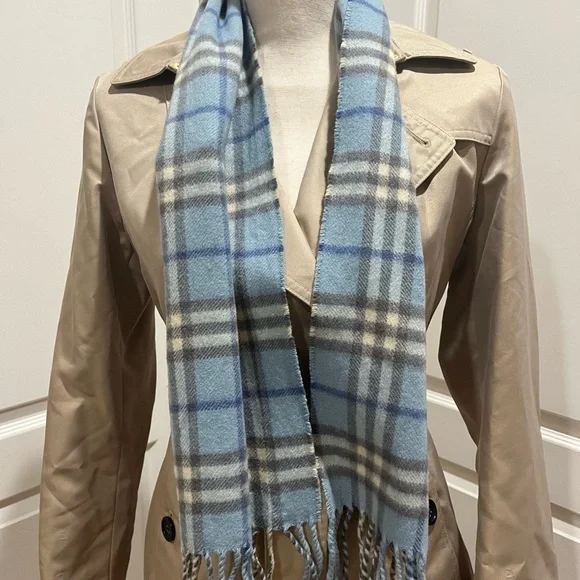 BURBERRY KID’S SCARF - Picture 5 of 6